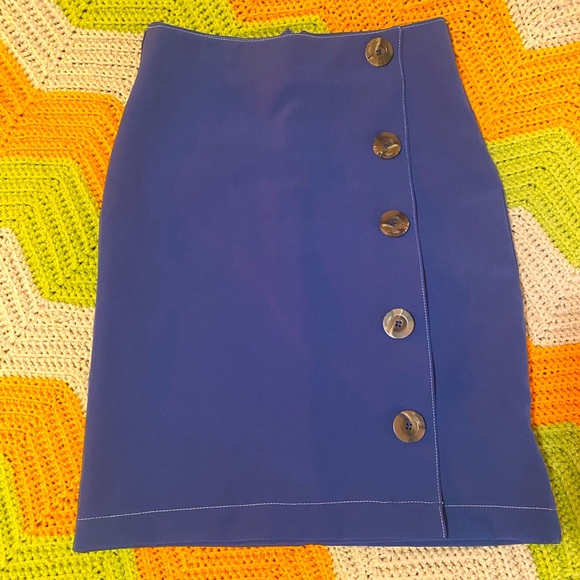 Modcloth knee length skirt - Picture 2 of 4